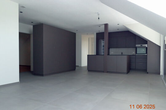 Rosenweg 2 DG Whg 4-5 Zimmer Küche 2025-002.jpg